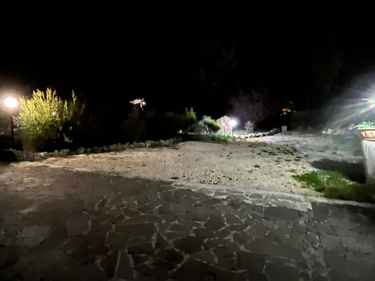 Case Vacanza E Camere In Villa Isabella Con Parcheggio Custodito E Wifi Gioia Del Colle Exterior foto