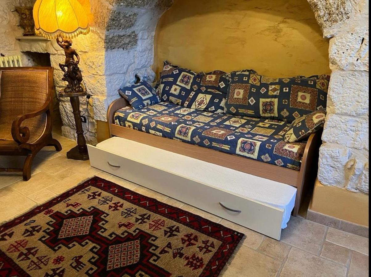 Case Vacanza E Camere In Villa Isabella Con Parcheggio Custodito E Wifi Gioia Del Colle Exterior foto