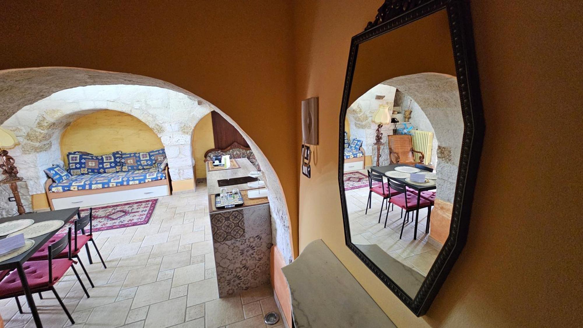 Case Vacanza E Camere In Villa Isabella Con Parcheggio Custodito E Wifi Gioia Del Colle Exterior foto