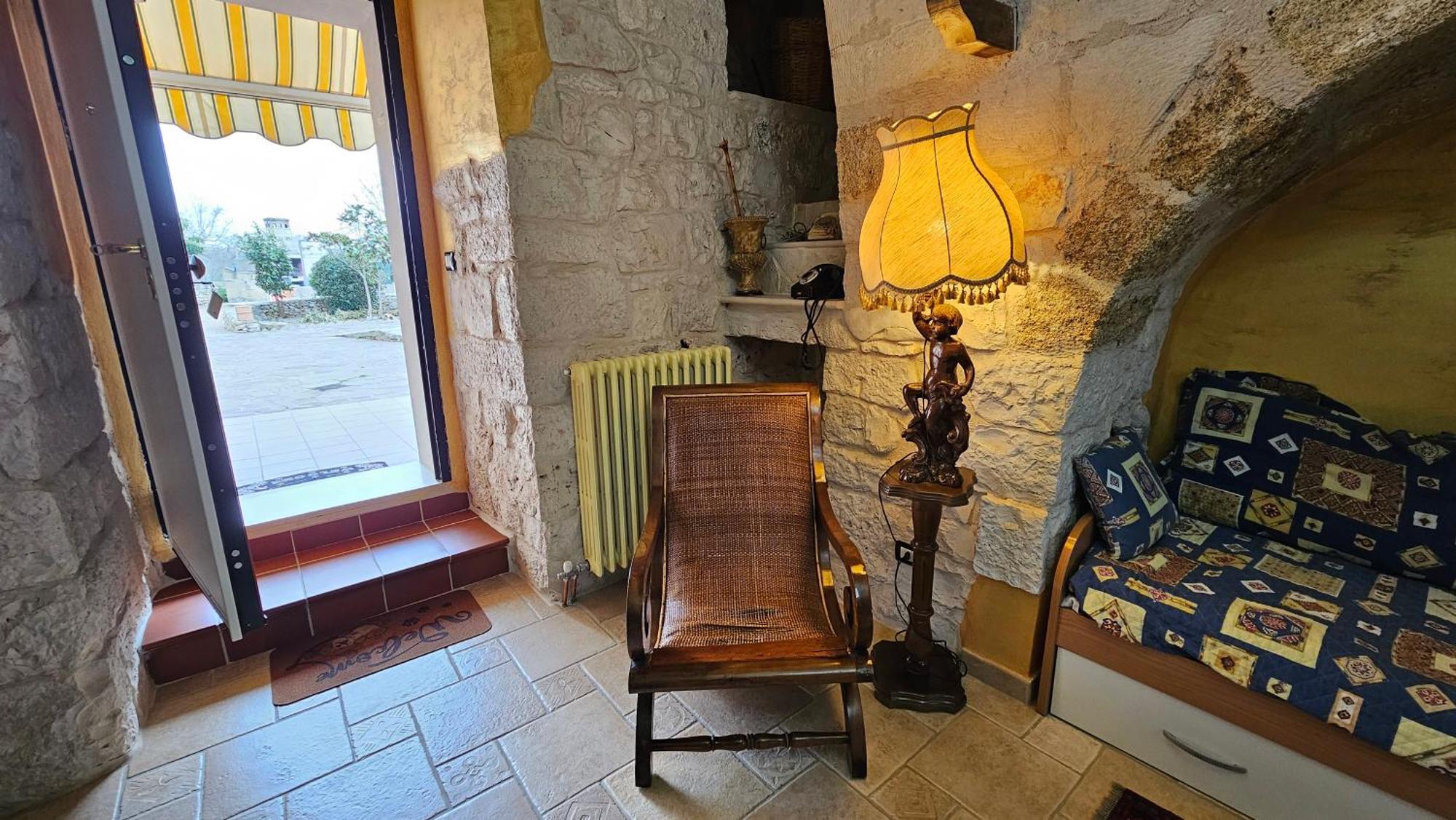 Case Vacanza E Camere In Villa Isabella Con Parcheggio Custodito E Wifi Gioia Del Colle Exterior foto